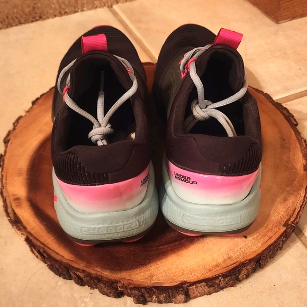 Under Armour sneakers - Picture 3 of 6